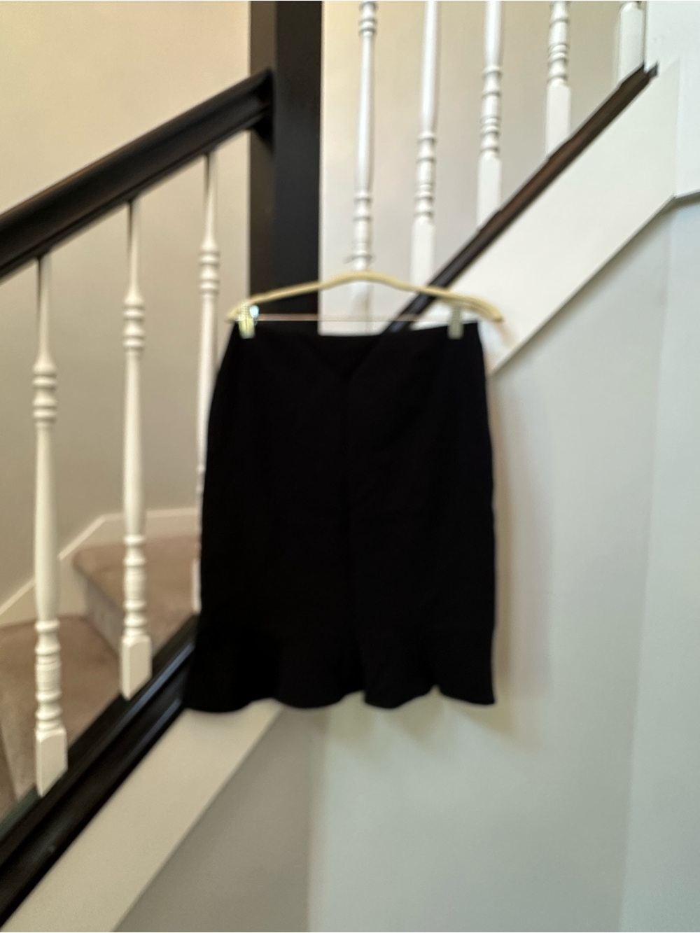 White House Black Market Black Trumpet Pencil Skirt Size 6